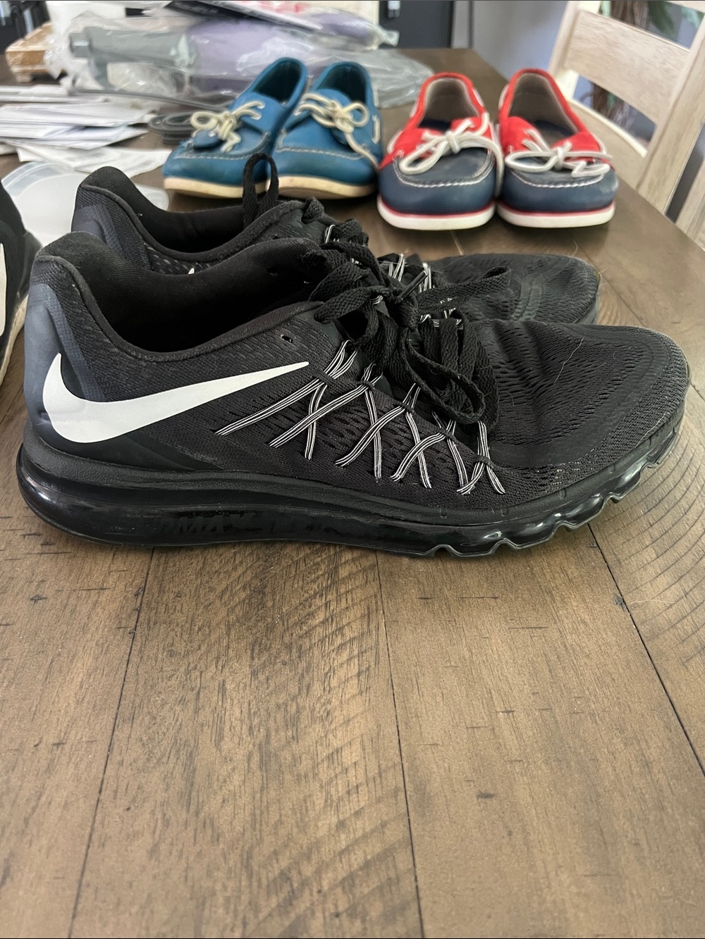 Nike Men's Black and White Air Max Training Sneakers